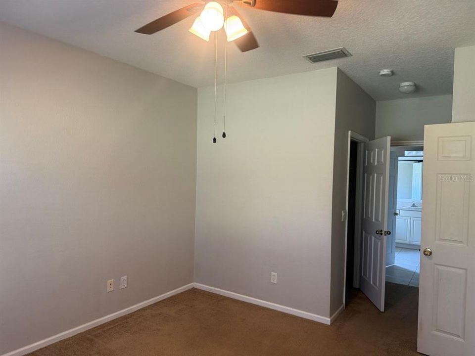 For Rent: $2,395 (3 beds, 2 baths, 1516 Square Feet)
