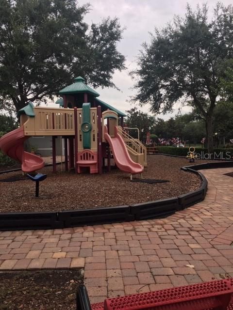 For Rent: $2,395 (3 beds, 2 baths, 1516 Square Feet)