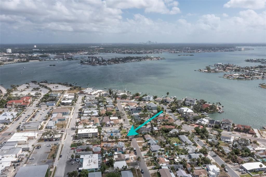 待售: $500,000 (0.19 acres)