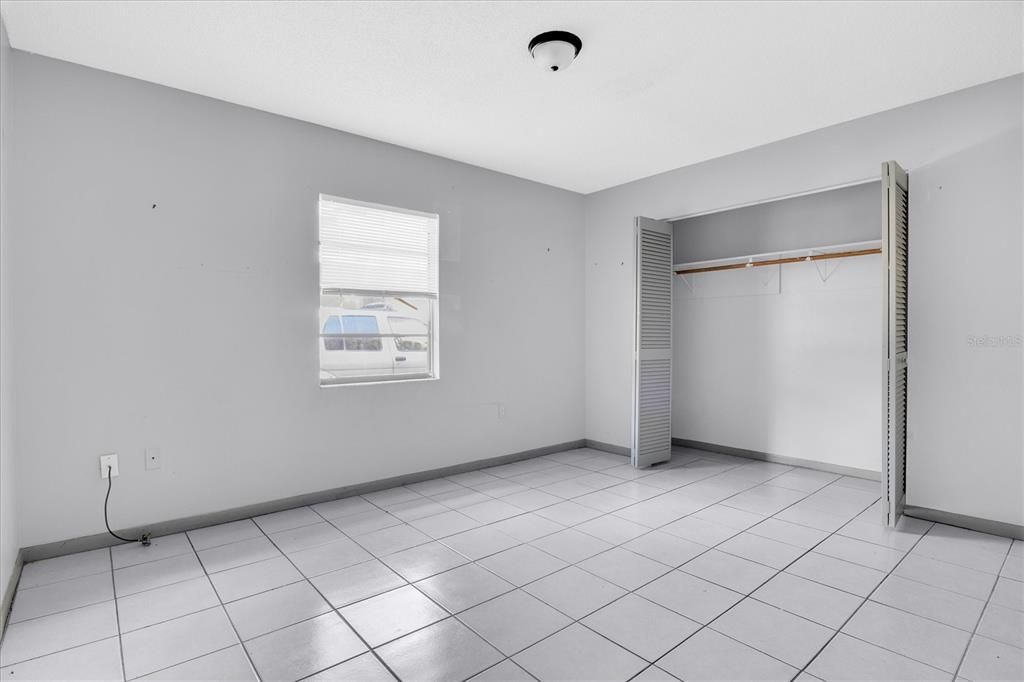 На продажу: $287,000 (4 спален, 0 ванн, 1664 Квадратных фут)