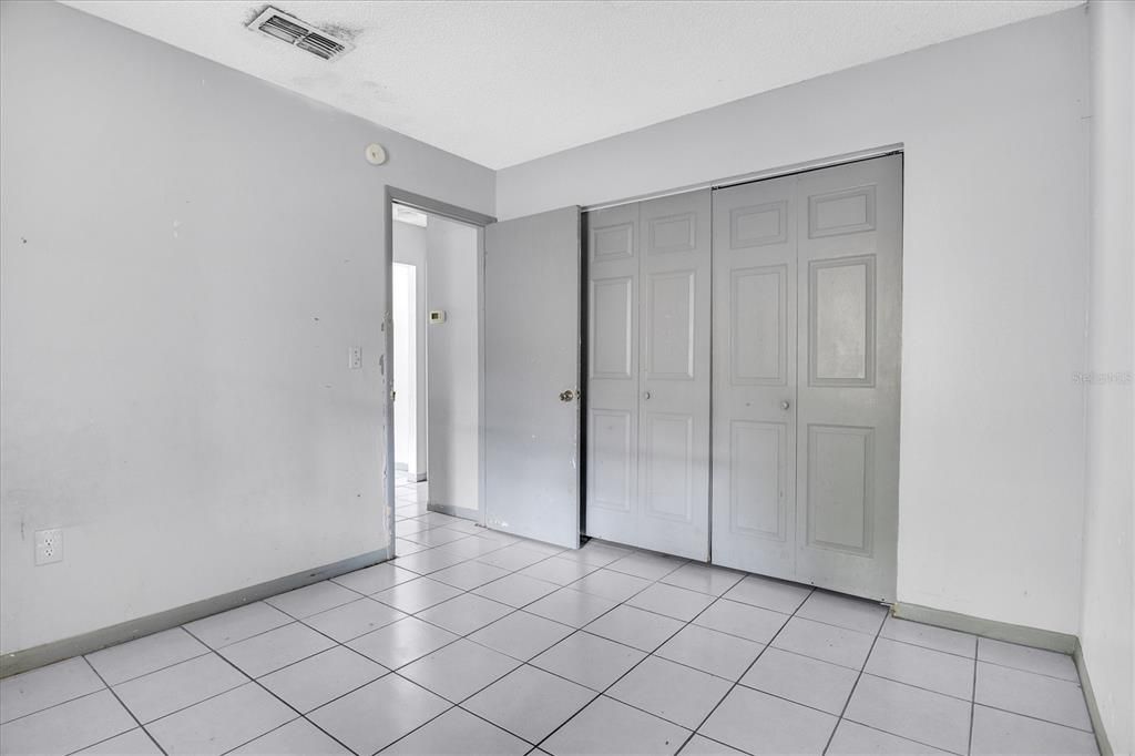 На продажу: $287,000 (4 спален, 0 ванн, 1664 Квадратных фут)