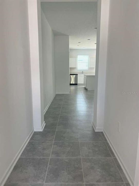 出租: $2,800 (4 贝兹, 3 浴室, 1954 平方英尺)