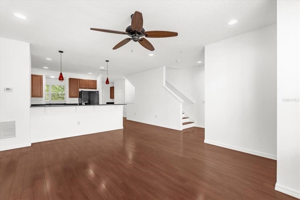 出租: $2,700 (4 贝兹, 3 浴室, 2146 平方英尺)