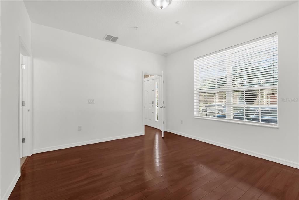 出租: $2,700 (4 贝兹, 3 浴室, 2146 平方英尺)