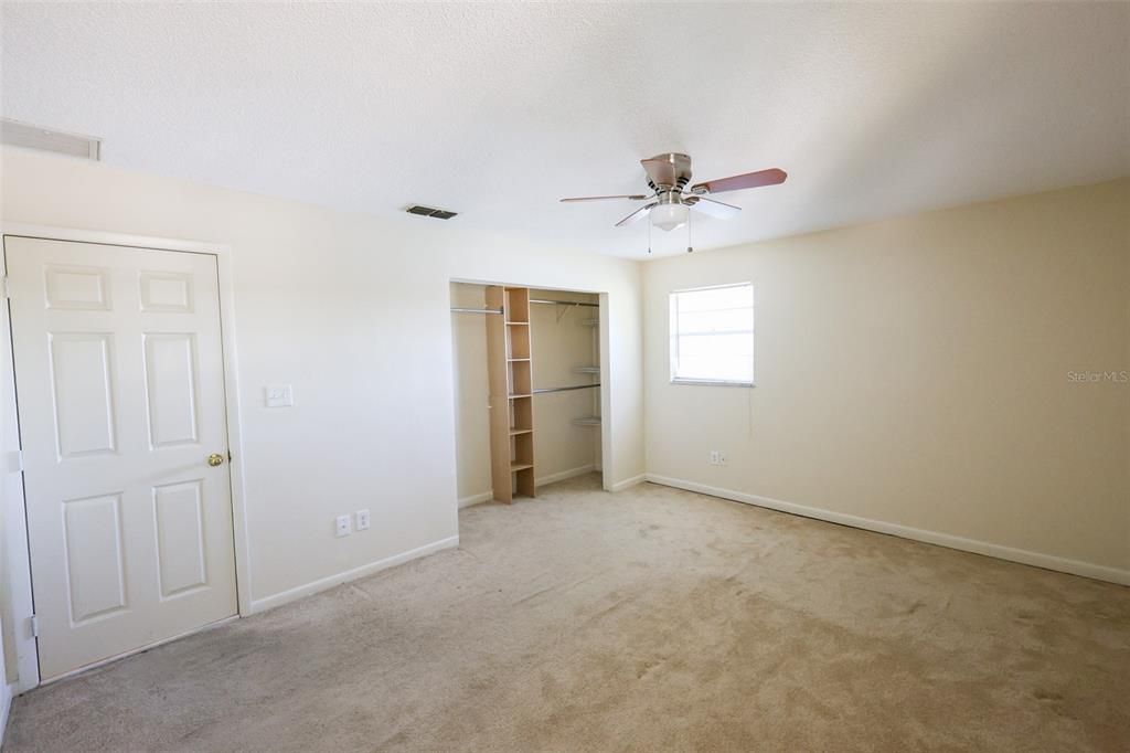 出租: $1,800 (2 贝兹, 2 浴室, 1049 平方英尺)