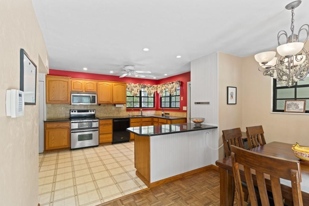 For Sale: $524,000 (3 beds, 3 baths, 2682 Square Feet)