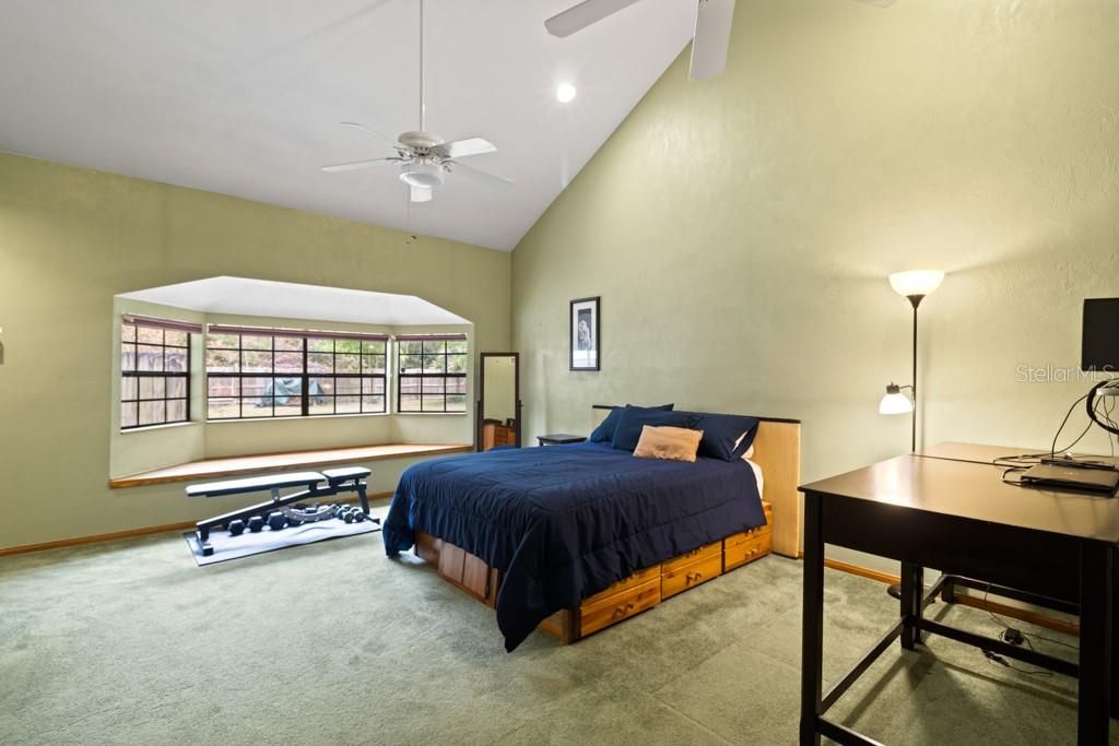 For Sale: $524,000 (3 beds, 3 baths, 2682 Square Feet)