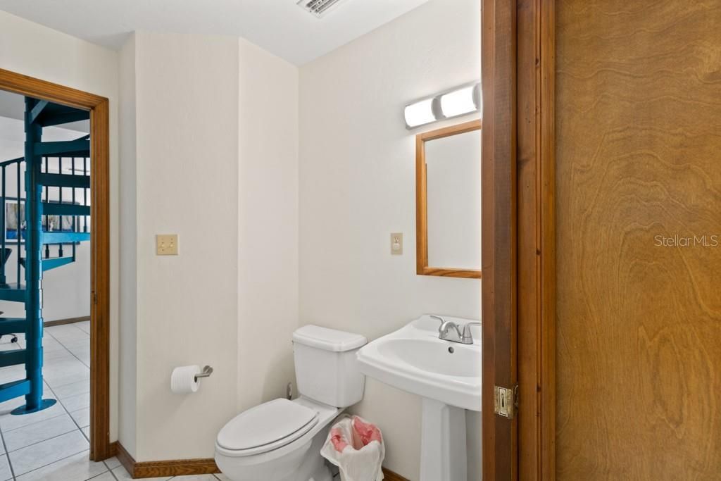 For Sale: $524,000 (3 beds, 3 baths, 2682 Square Feet)