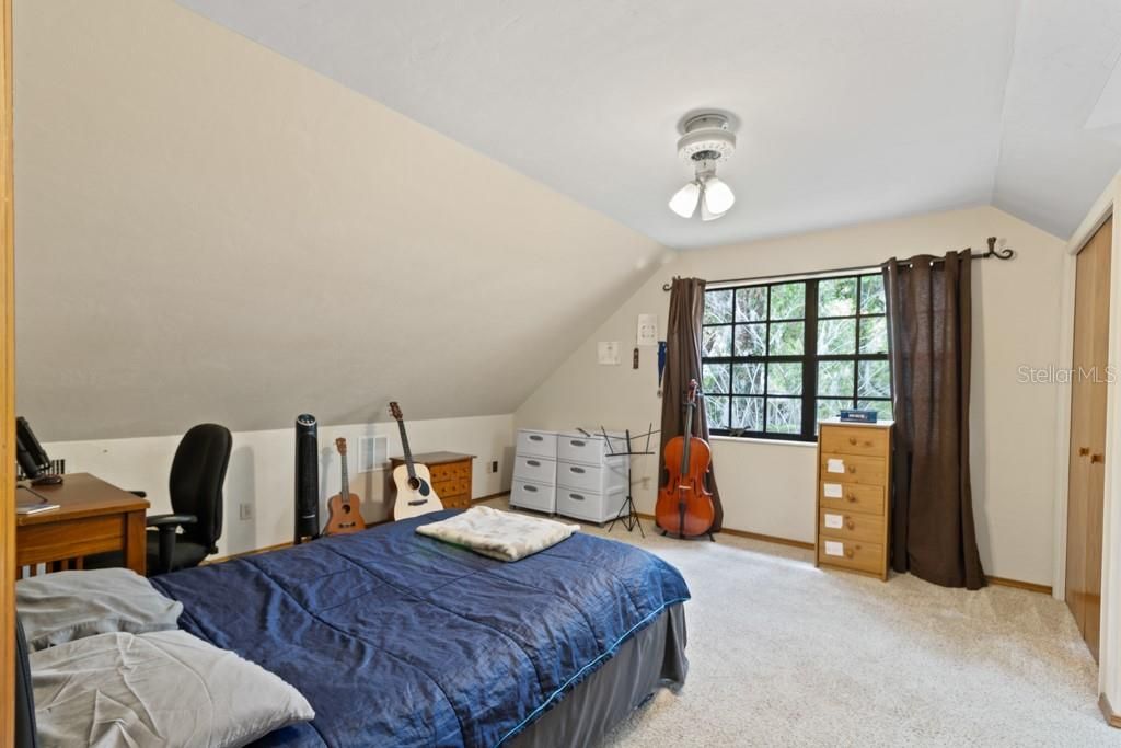 For Sale: $524,000 (3 beds, 3 baths, 2682 Square Feet)