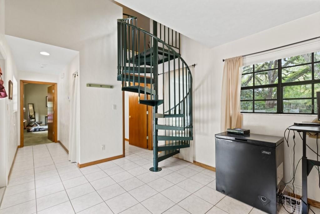 For Sale: $524,000 (3 beds, 3 baths, 2682 Square Feet)