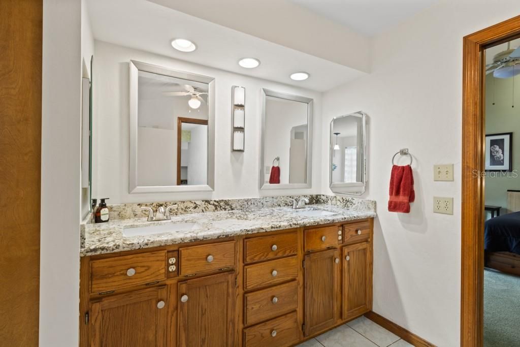 For Sale: $524,000 (3 beds, 3 baths, 2682 Square Feet)