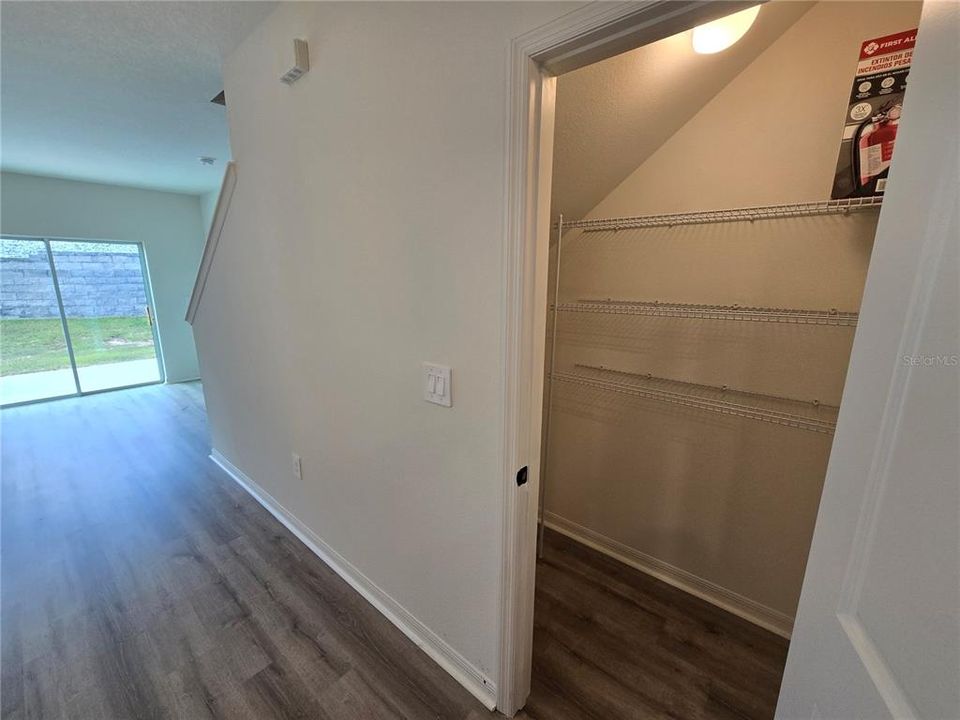 В аренду: $2,300 (3 спален, 2 ванн, 1557 Квадратных фут)