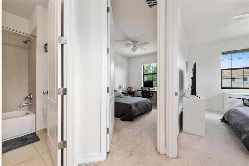 待售: $420,000 (3 贝兹, 2 浴室, 1641 平方英尺)