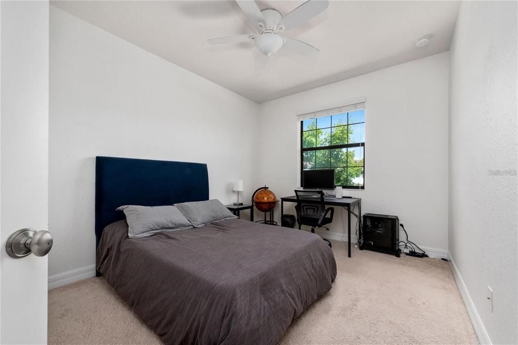 待售: $420,000 (3 贝兹, 2 浴室, 1641 平方英尺)