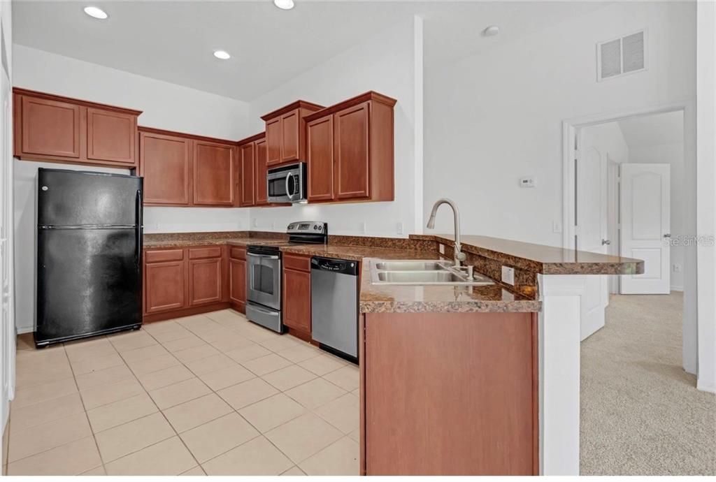 出租: $2,200 (2 贝兹, 2 浴室, 1305 平方英尺)