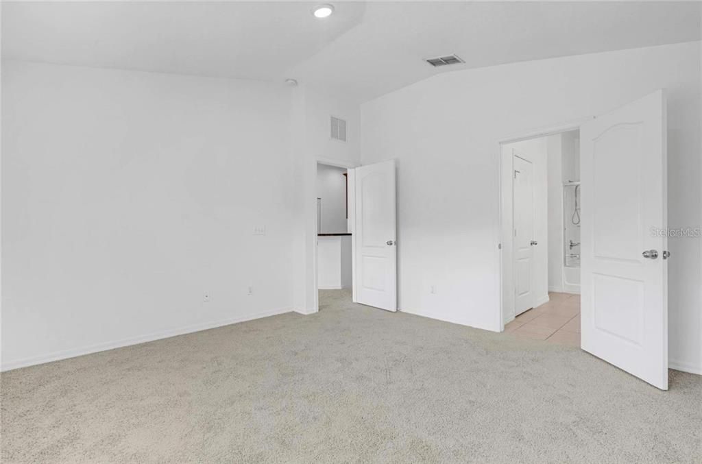 出租: $2,200 (2 贝兹, 2 浴室, 1305 平方英尺)