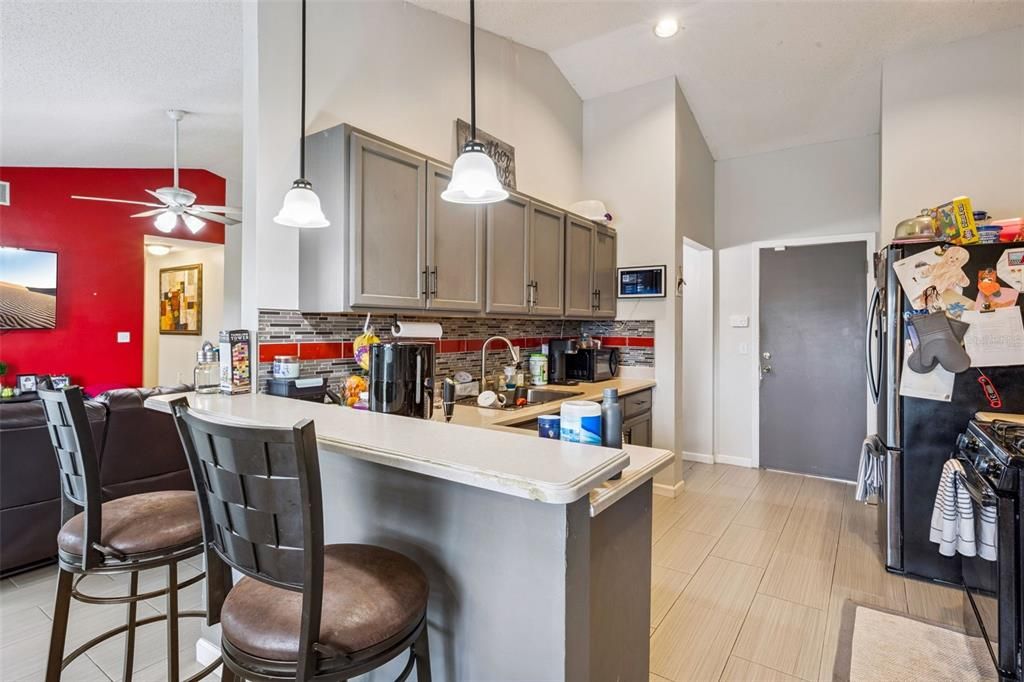 For Sale: $360,000 (4 beds, 2 baths, 1644 Square Feet)