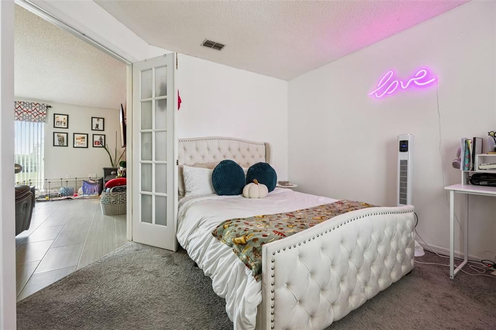 For Sale: $360,000 (4 beds, 2 baths, 1644 Square Feet)