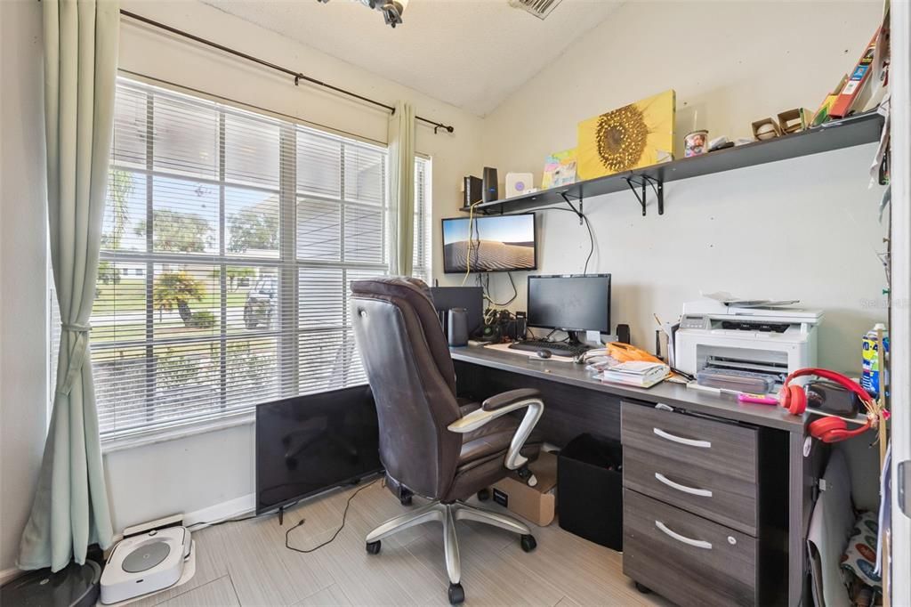 For Sale: $360,000 (4 beds, 2 baths, 1644 Square Feet)