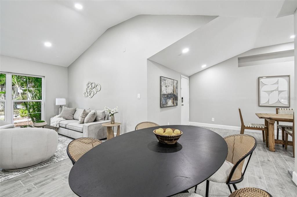 For Sale: $895,000 (3 beds, 3 baths, 1984 Square Feet)