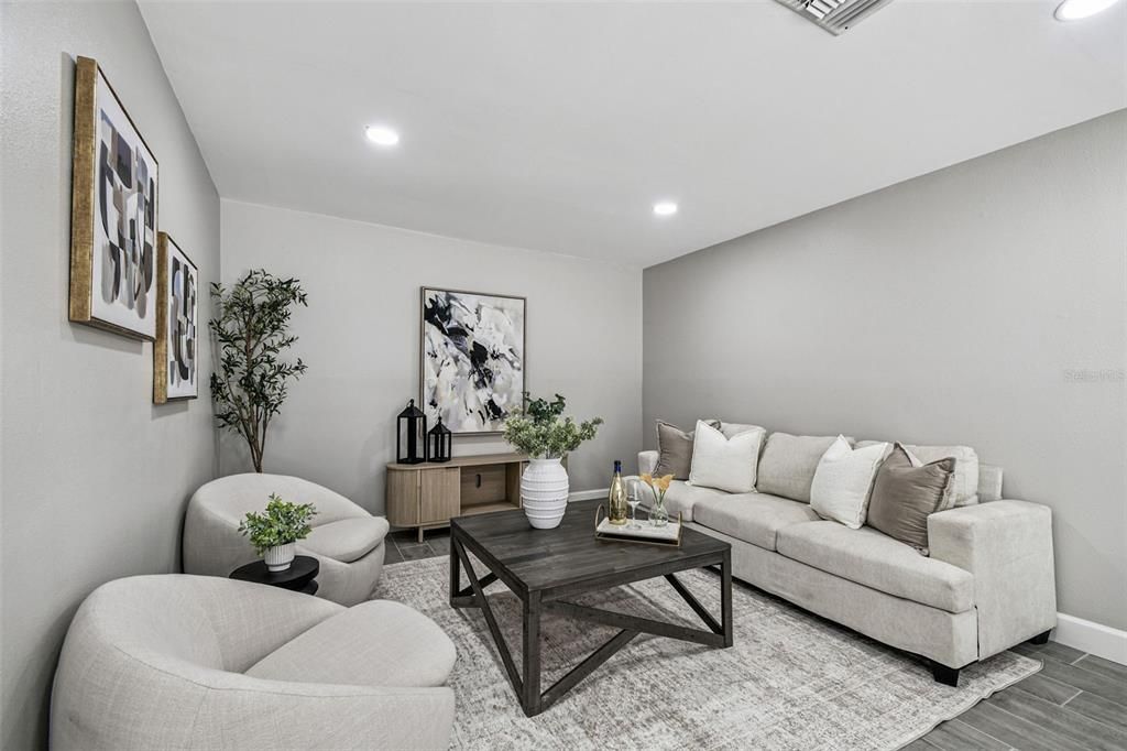 For Sale: $895,000 (3 beds, 3 baths, 1984 Square Feet)