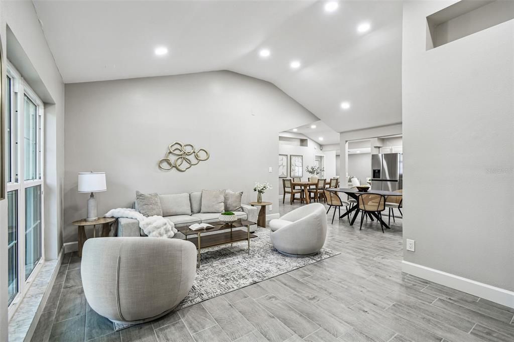 For Sale: $895,000 (3 beds, 3 baths, 1984 Square Feet)