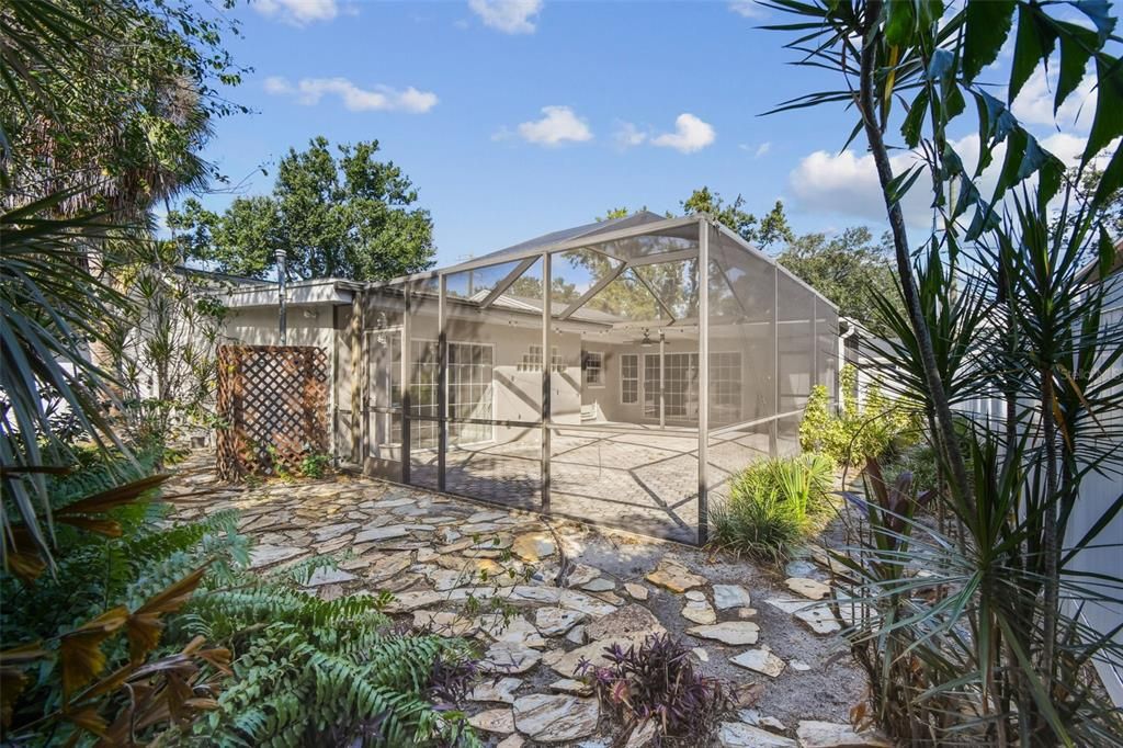 For Sale: $895,000 (3 beds, 3 baths, 1984 Square Feet)