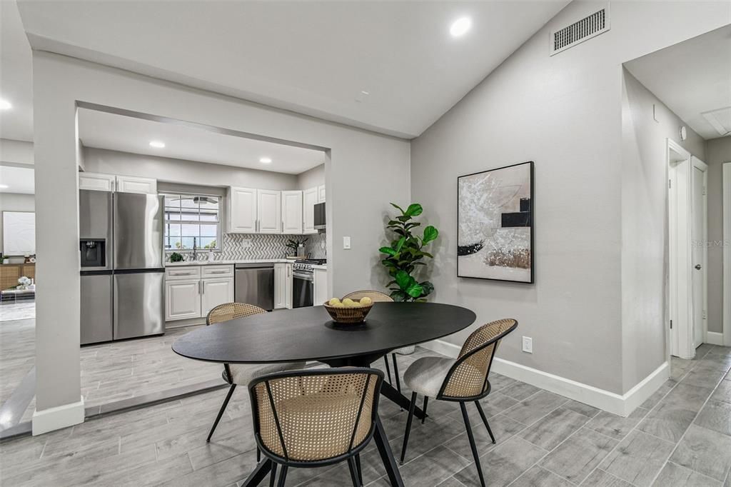 For Sale: $895,000 (3 beds, 3 baths, 1984 Square Feet)