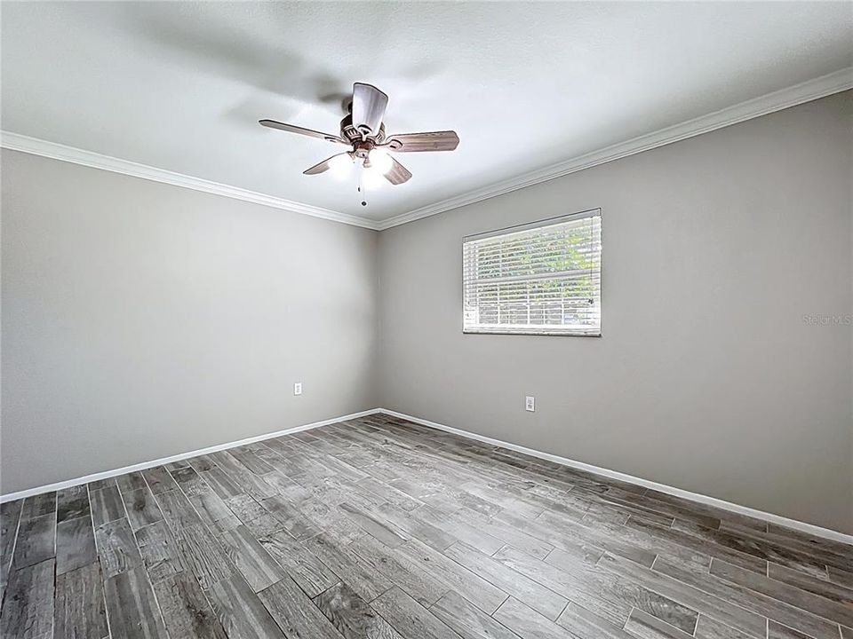 For Sale: $325,000 (3 beds, 2 baths, 1596 Square Feet)