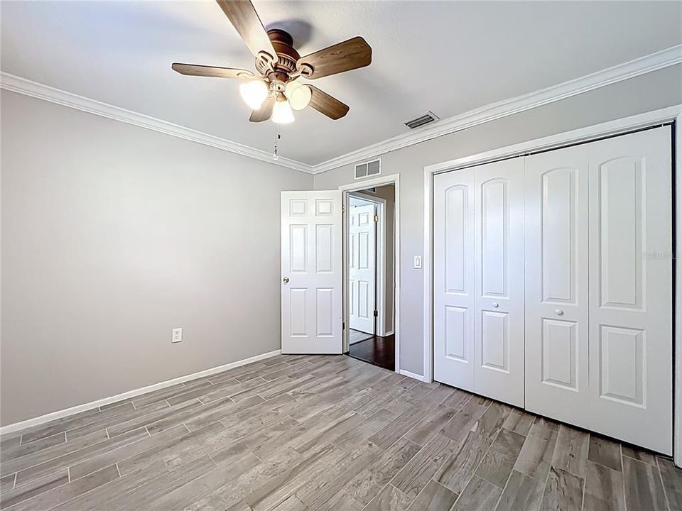 For Sale: $325,000 (3 beds, 2 baths, 1596 Square Feet)