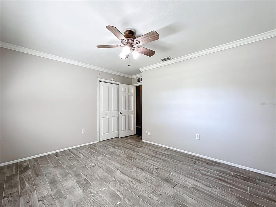 For Sale: $325,000 (3 beds, 2 baths, 1596 Square Feet)