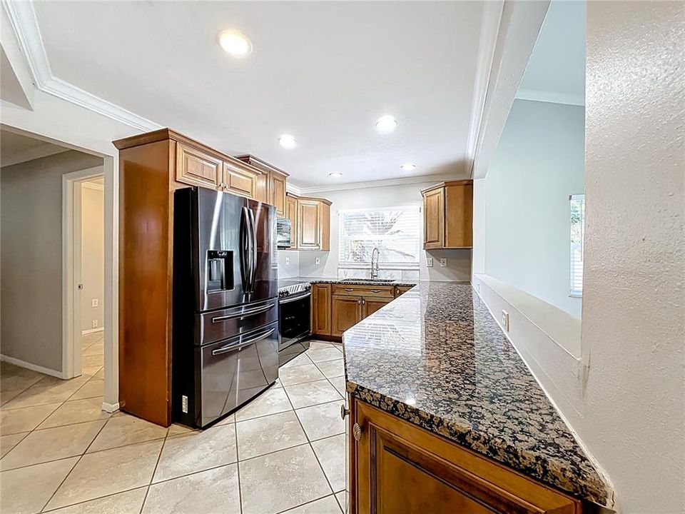 For Sale: $325,000 (3 beds, 2 baths, 1596 Square Feet)