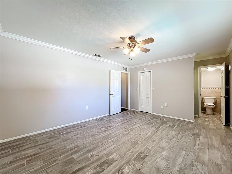 For Sale: $325,000 (3 beds, 2 baths, 1596 Square Feet)