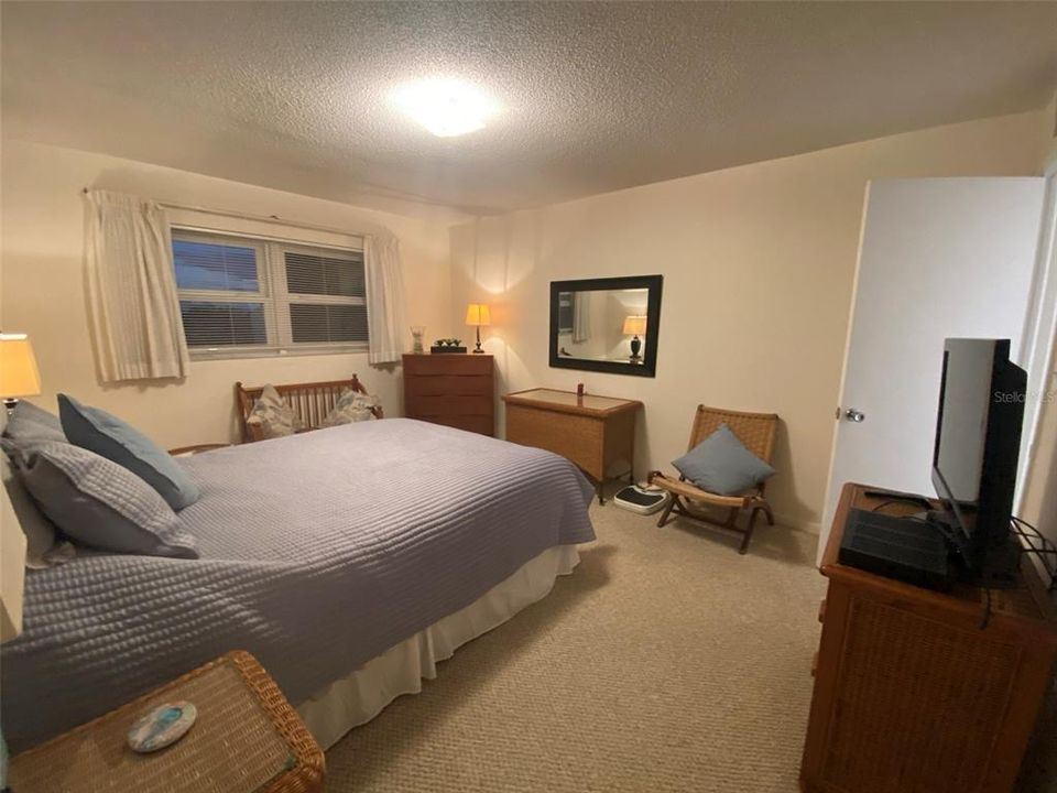 For Rent: $2,500 (2 beds, 2 baths, 1350 Square Feet)