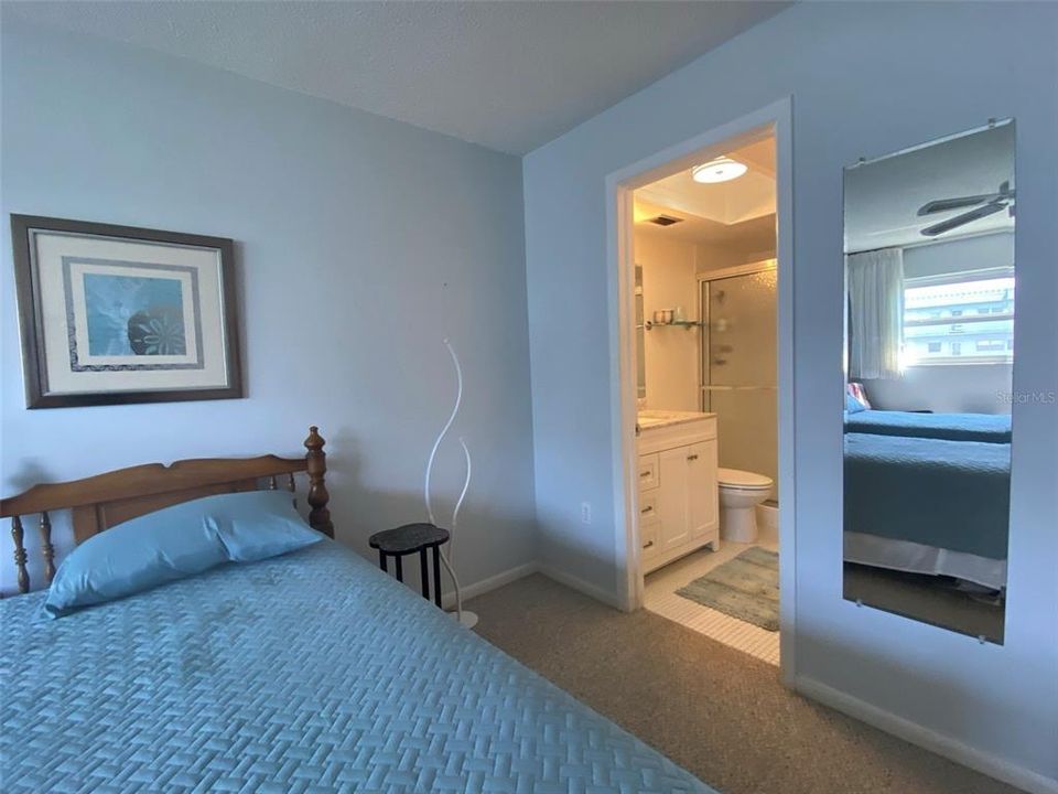 For Rent: $2,500 (2 beds, 2 baths, 1350 Square Feet)