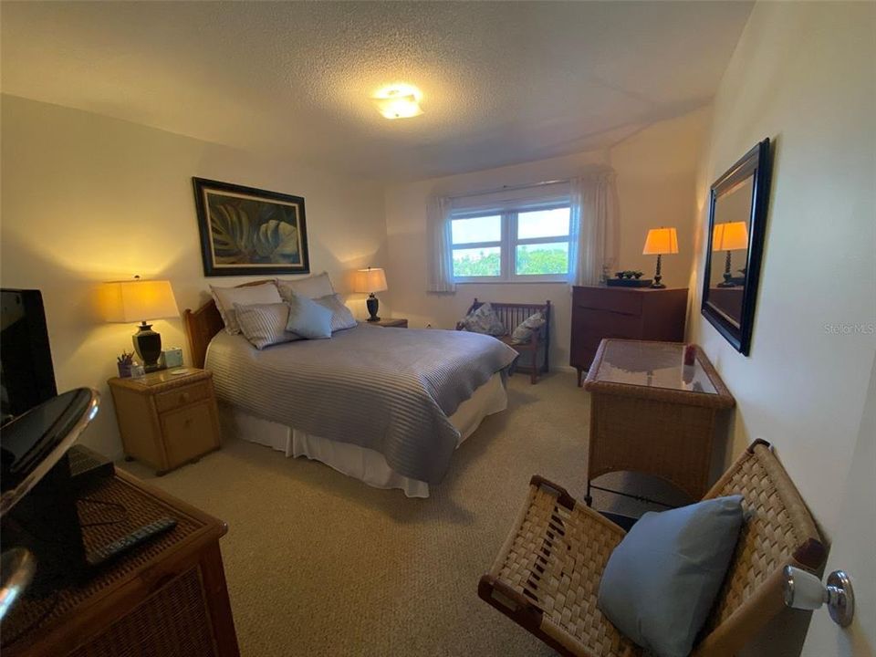 For Rent: $2,500 (2 beds, 2 baths, 1350 Square Feet)