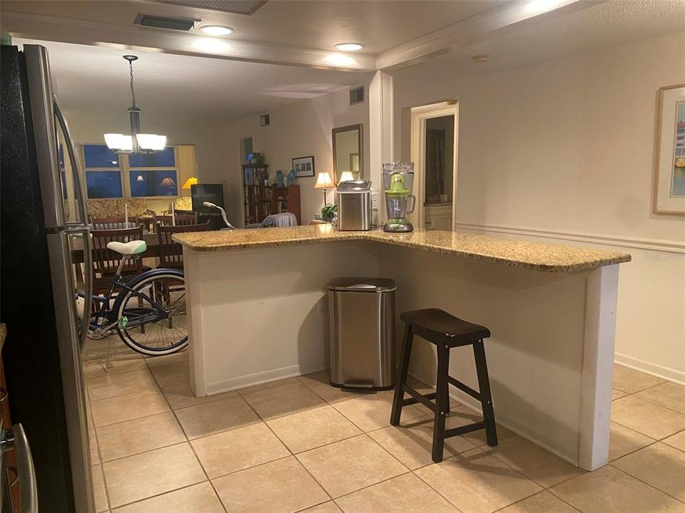 For Rent: $2,500 (2 beds, 2 baths, 1350 Square Feet)