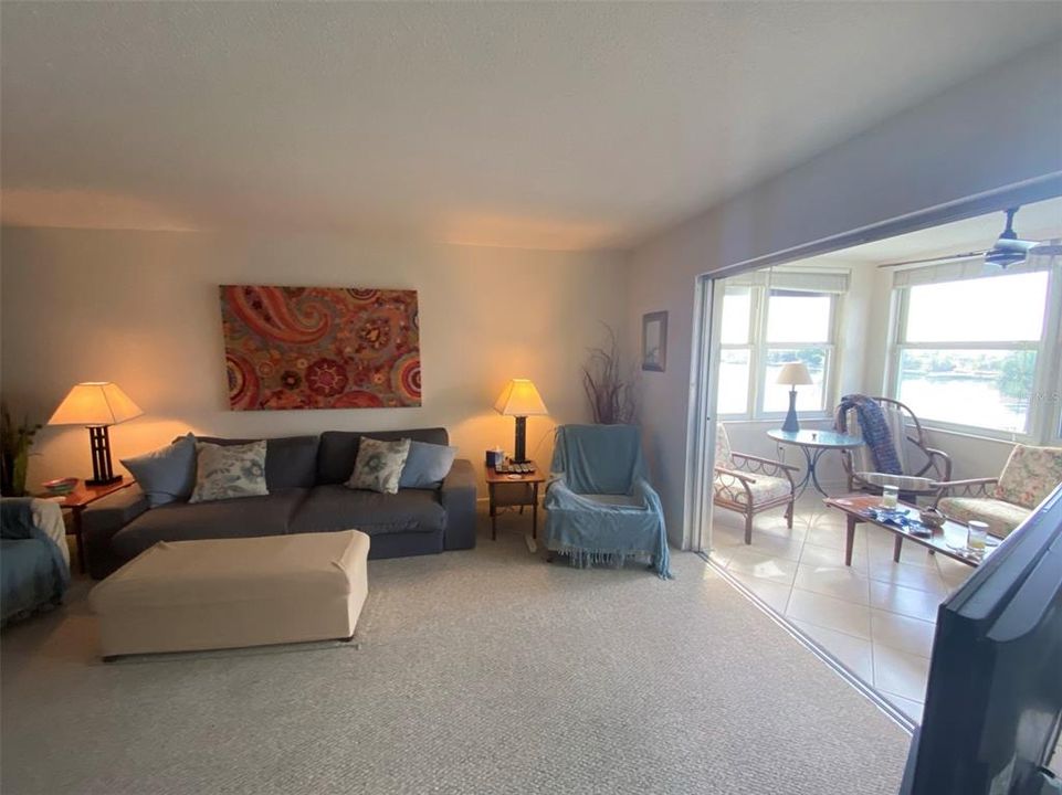 For Rent: $2,500 (2 beds, 2 baths, 1350 Square Feet)