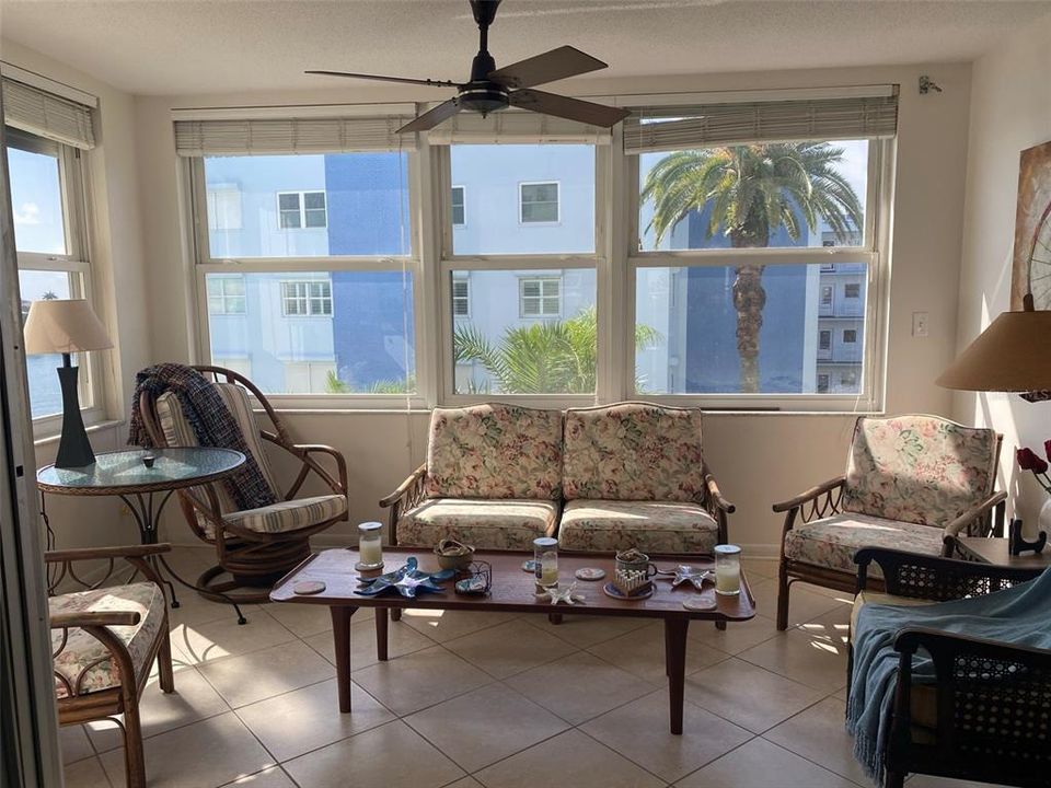 For Rent: $2,500 (2 beds, 2 baths, 1350 Square Feet)