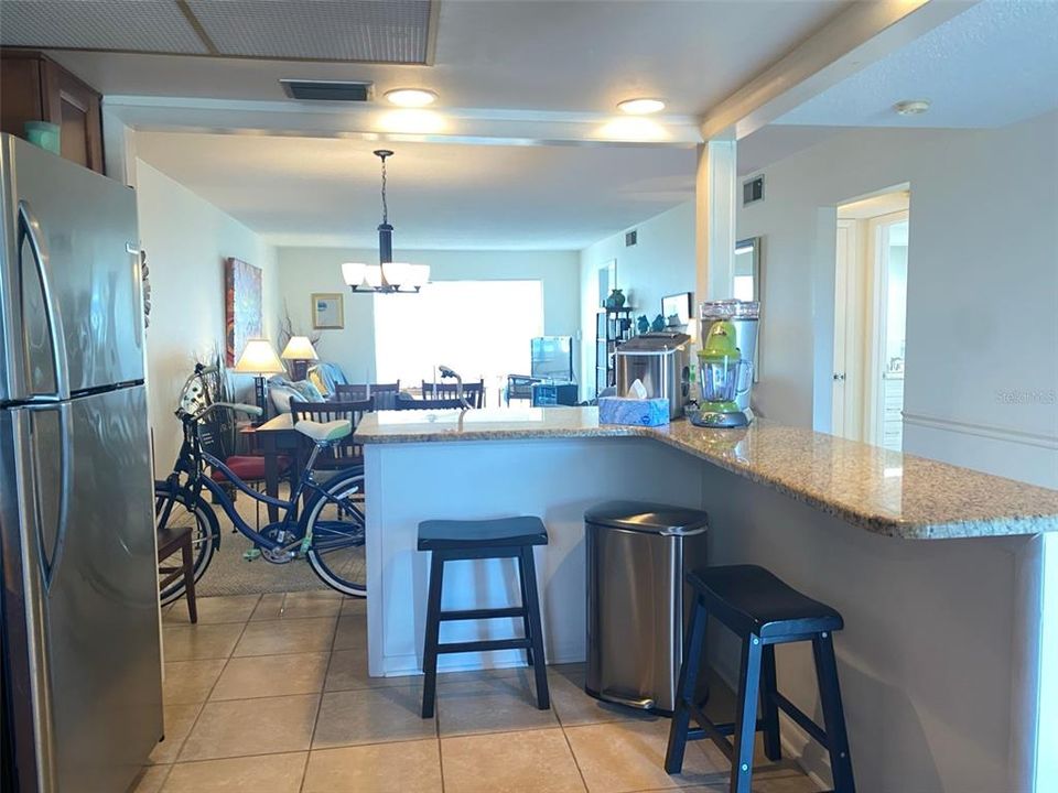 For Rent: $2,500 (2 beds, 2 baths, 1350 Square Feet)