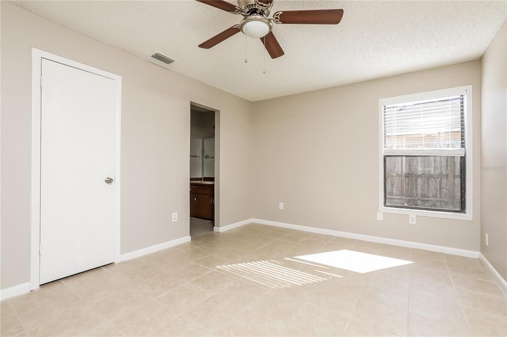 出租: $1,780 (3 贝兹, 2 浴室, 1264 平方英尺)