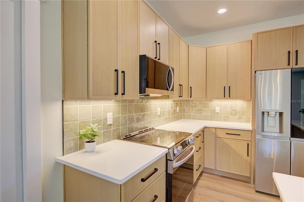 Active With Contract: $634,900 (4 beds, 3 baths, 2052 Square Feet)