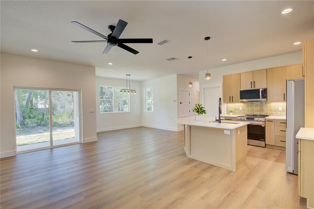 Active With Contract: $634,900 (4 beds, 3 baths, 2052 Square Feet)