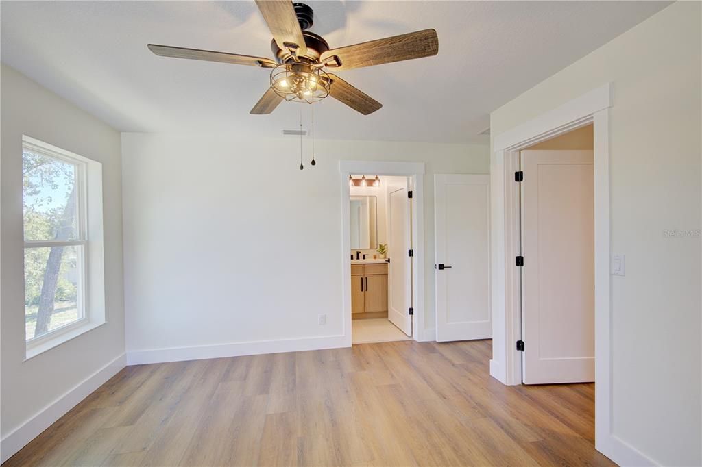 Active With Contract: $634,900 (4 beds, 3 baths, 2052 Square Feet)