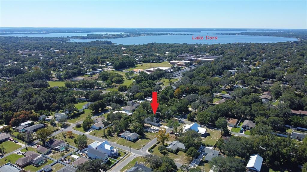 Active With Contract: $634,900 (4 beds, 3 baths, 2052 Square Feet)