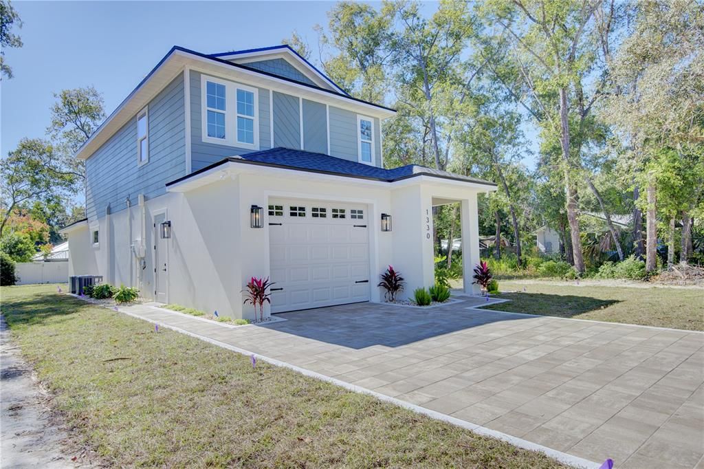 Active With Contract: $634,900 (4 beds, 3 baths, 2052 Square Feet)