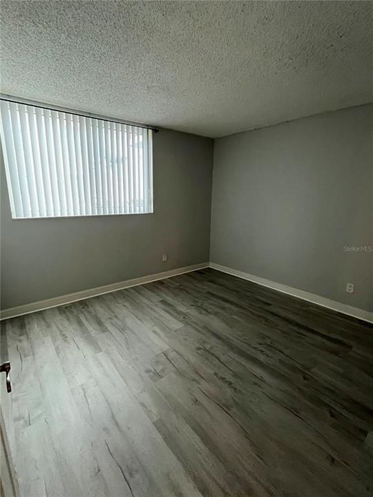 出租: $1,700 (2 贝兹, 2 浴室, 866 平方英尺)