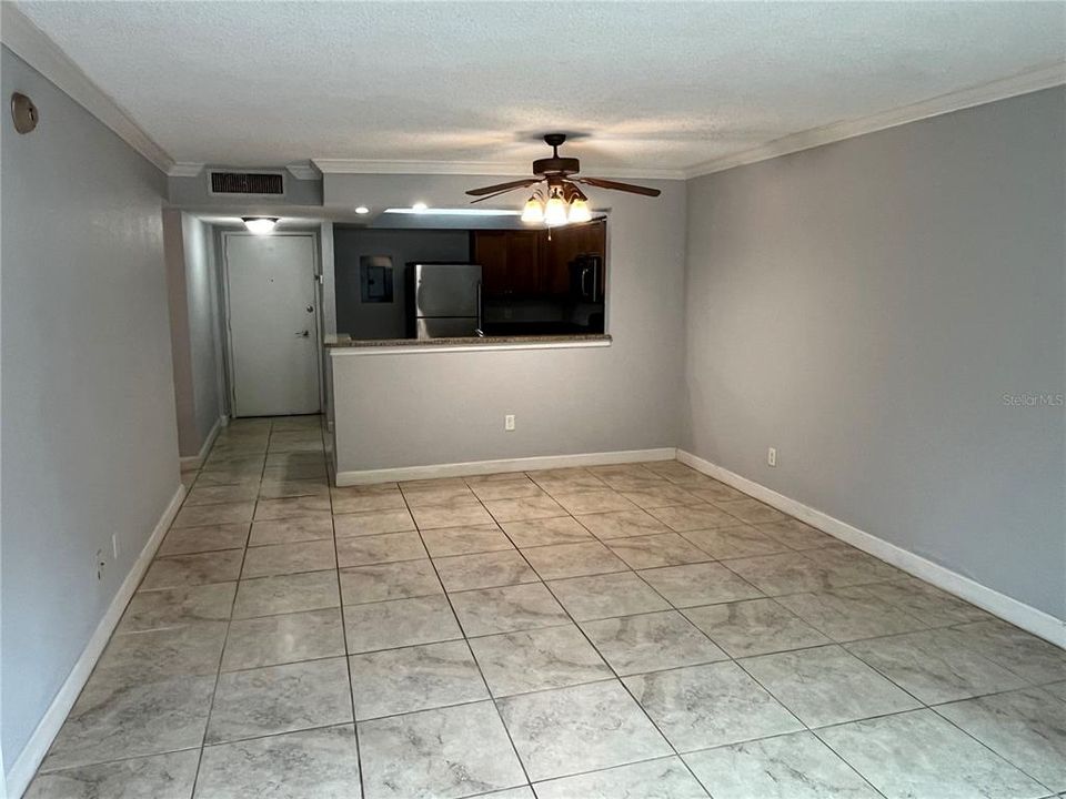 出租: $1,700 (2 贝兹, 2 浴室, 866 平方英尺)