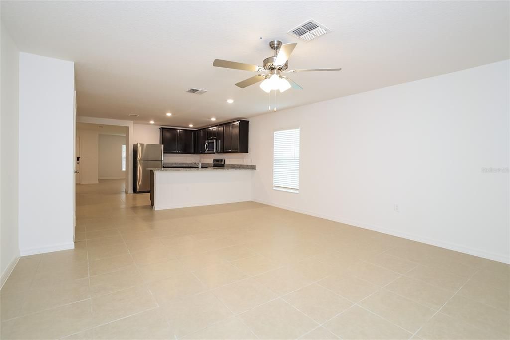 For Rent: $2,185 (4 beds, 2 baths, 1851 Square Feet)