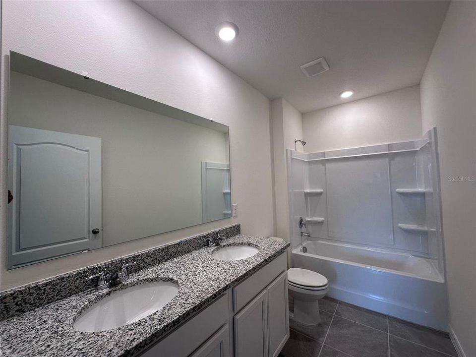 For Rent: $2,650 (5 beds, 3 baths, 2447 Square Feet)